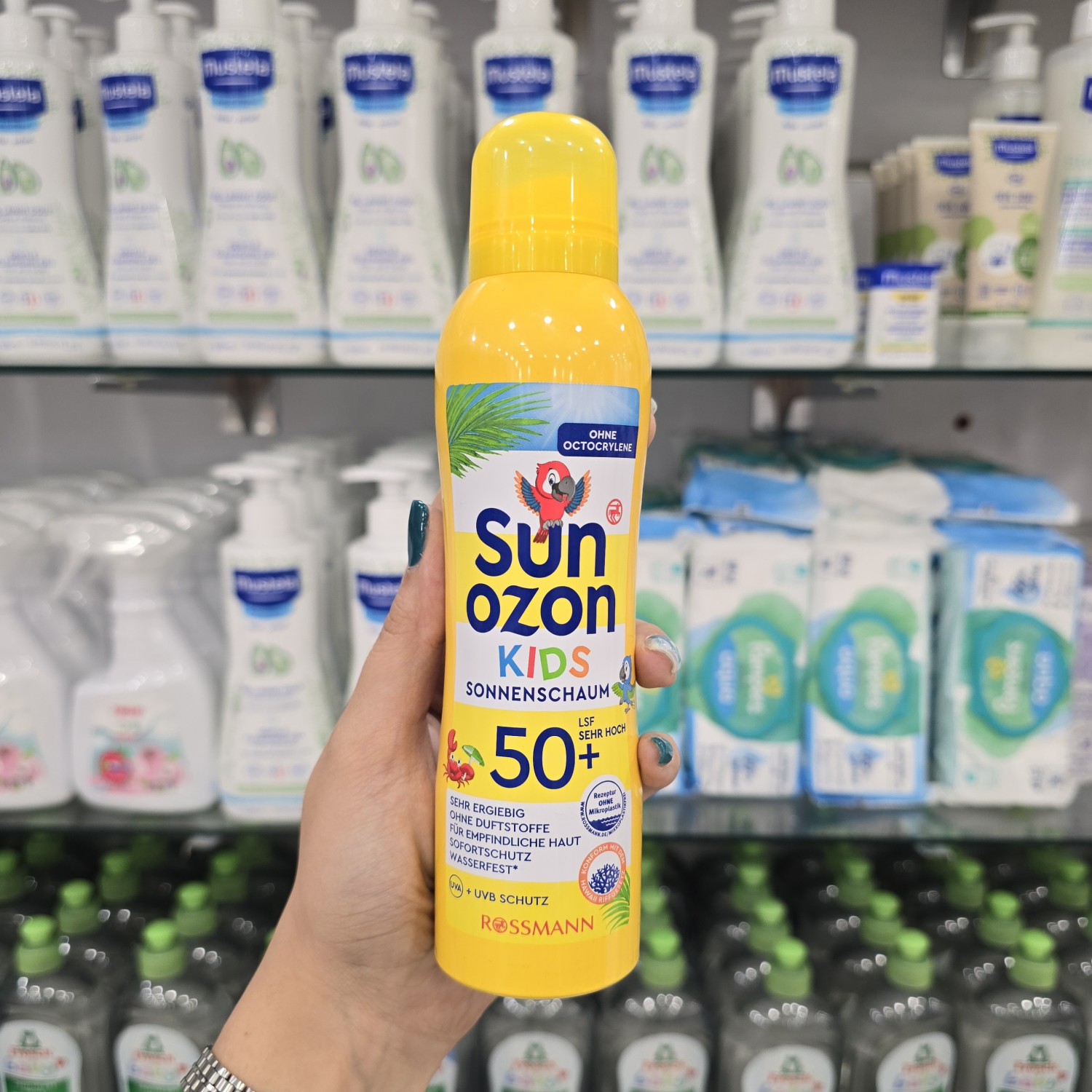 اسپری فوم ضد آفتاب 200 میل SUNOZON با SPF 50+