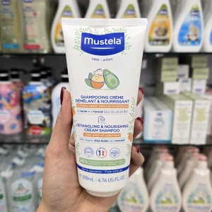 شامپو نرم کننده و تغذیه کننده کودک ماستلا Mustela