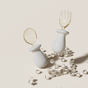 قاشق و چنگال کوچک نوزاد هی اور شی He or she