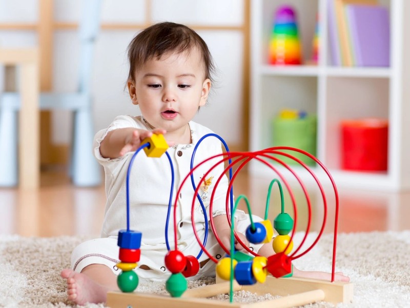 اسباب بازی برای کودک ده ماهه