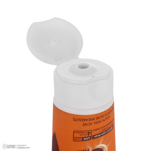 کرم ضدآفتاب و آنتی‌آکنه رنگی سان‌سیف مدل SPF35، مناسب پوست‌های چرب، حجم 50 میلی‌لیتر
