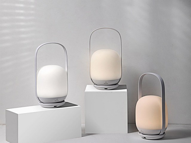 لامپ شارژی قابل حمل بیسوس مدل Moon-White Series Stepless Dimming Portable Lamp