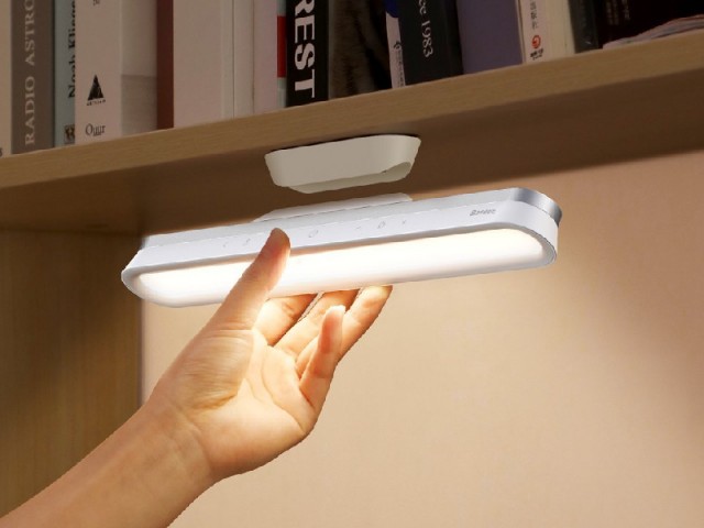 چراغ مطالعه شارژی بیسوس مدل Magnetic Stepless Dimming Charging Desk Lamp Pro DGXC-02
