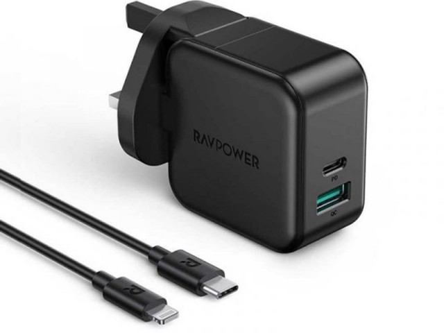 شارژر دیواری فست شارژ 18 وات راو پاور مدل RP-PC109 بهمراه کابل تایپ سی به لایتنینگ