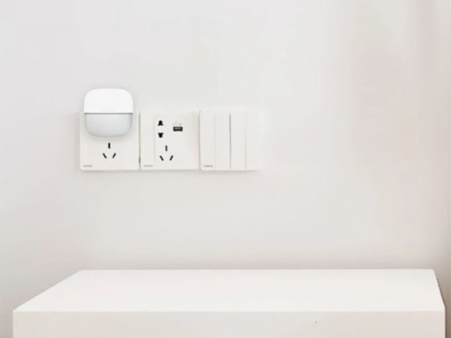 چراغ هوشمند شیائومی مدل Yeelight Night Light Sensitive YLYD09YL