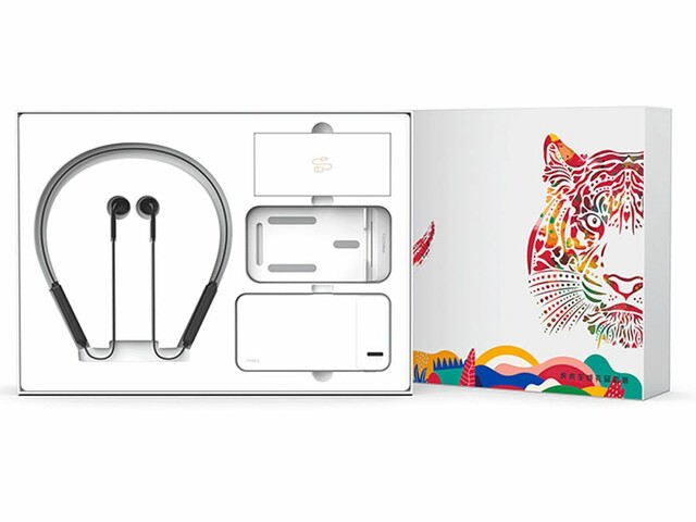 پک هدیه شارژر، هندزفری بلوتوث، هولدر و پاوربانک رسی Recci RGB-N10 big gift box