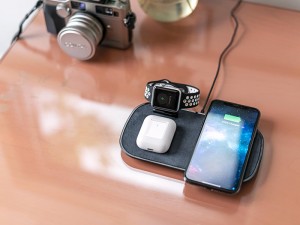 شارژر بی سیم سه کاره موفی مدل 3in1 Wireless Charging pad مناسب برای شارژ گوشی آیفون، ایرپاد و اپل واچ