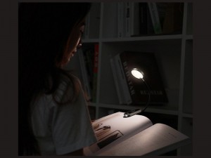 چراغ مطالعه بیسوس مدل Comfort Reading Mini Clip Lamp