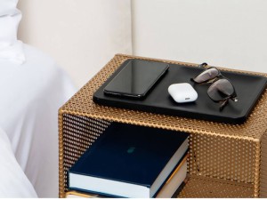 شارژر وایرلس و استند لوازم جانبی چندکاره پاورولوژی مدل Valet Wireless Charging Station PWLCBK