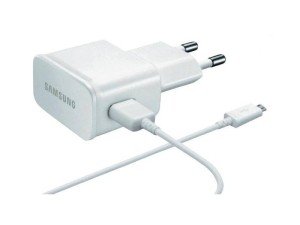 شارژر دیواری اورجینال سامسونگ مدل Samsung Travel Charger Adapter 2.0A بهمراه کابل میکرو یو اس بی