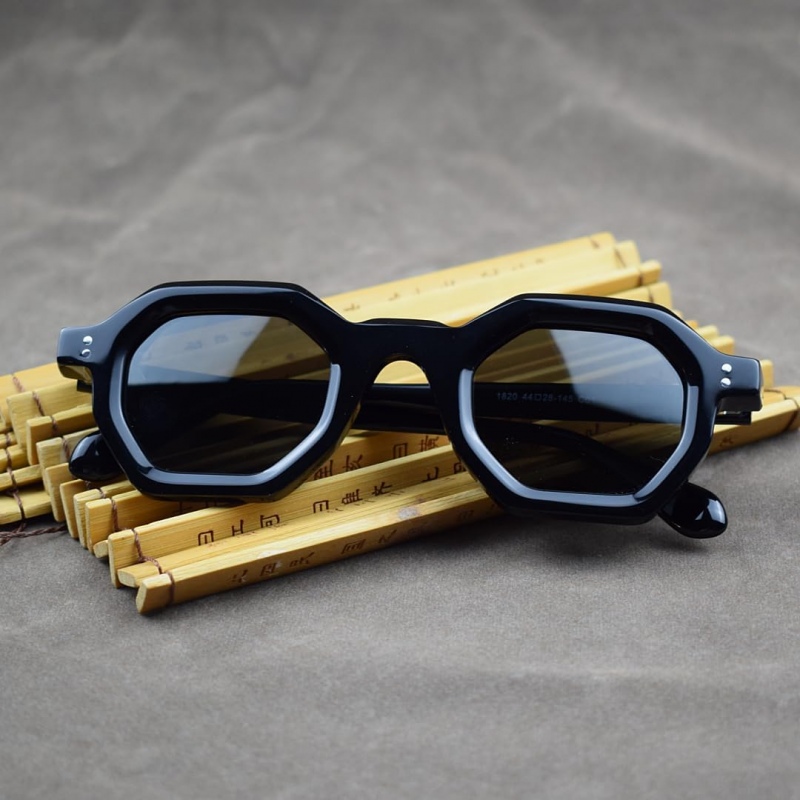 عینک آفتابی  K-NERO-24011-C1-(89209)-Blc عینک آفتابی زنانه, عینک  آفتابی مردانه, عینک مشکی