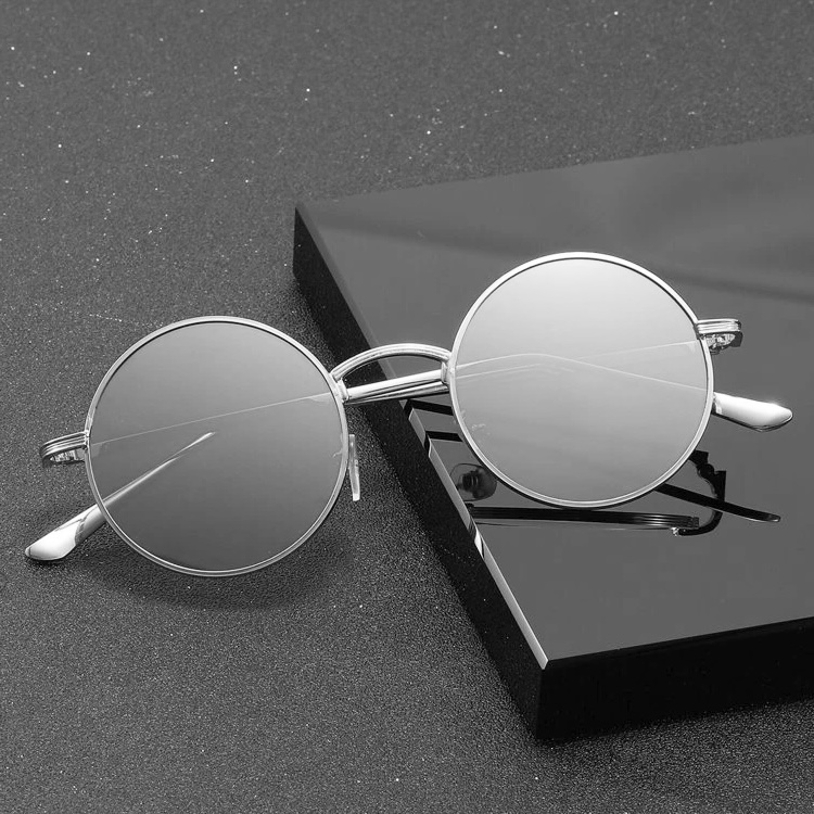 عینک آفتابی با عدسی نقره‌ای آینه‌ای مدل Irn-5219-Mir