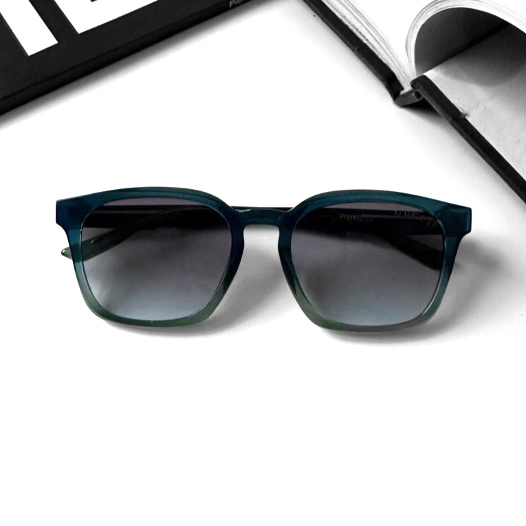 عینک آفتابی مدل Um-8811-Blu