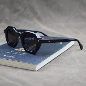 عینک آفتابی  K-NERO-24011-C1-(89209)-Blc عینک آفتابی زنانه, عینک  آفتابی مردانه, عینک مشکی