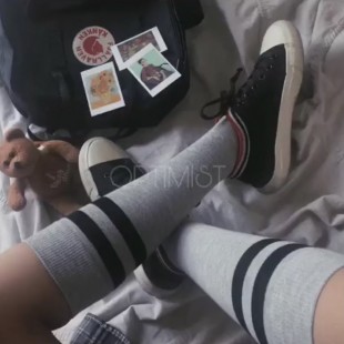 جوراب زیر زانو طوسی ‌خط‌دار