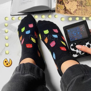 جوراب‌ مچی مشکی طرح نقطه‌خوار