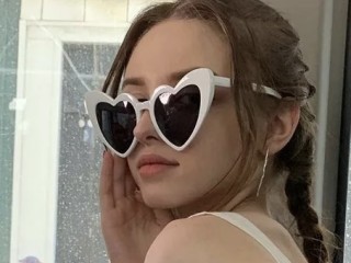 عینک آفتابی مدل Love-Heart-Wht