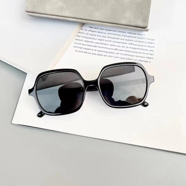 عینک آفتابی مشکی مدل 6158-Blc