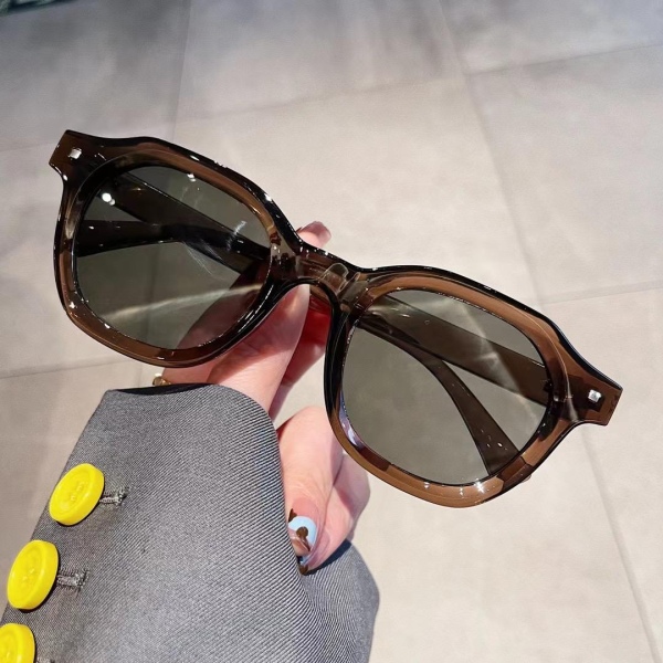 عینک آفتابی زیتونی تیره مدل Of5507-Olv