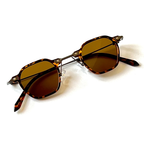 عینک آفتابی مدل Moca-Hexa-Leo-02