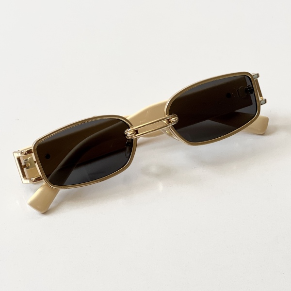 عینک آفتابی با دسته کرم رنگ مدل Gw-8032-Bge