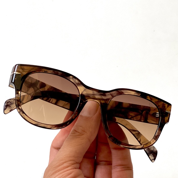 عینک آفتابی مدل Um-2435-Leo-01