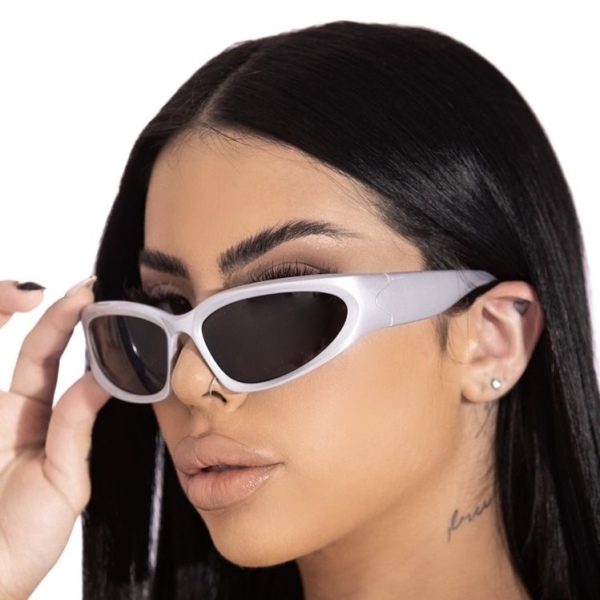 عینک بالنسیاگا آفتابی مدل Y2k-Wht