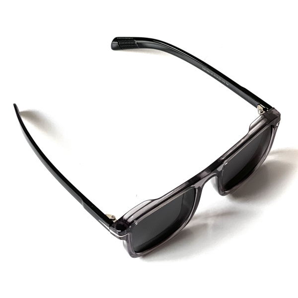 عینک آفتابی مدل Um-1881-Gry