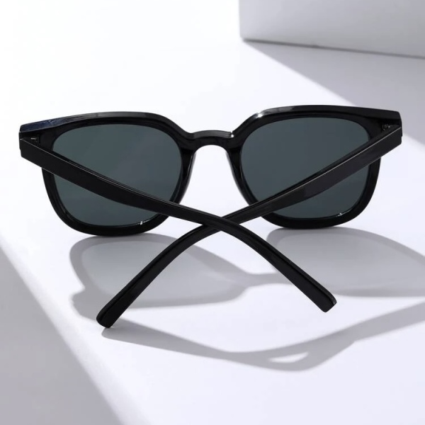 عینک آفتابی مدل 3022-Blc