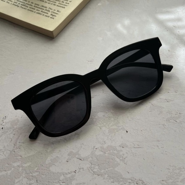 عینک آفتابی مدل Pedro-Blc