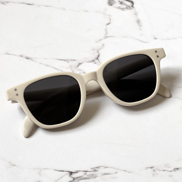 عینک آفتابی کرم‌رنگ مدل 2208-Bge