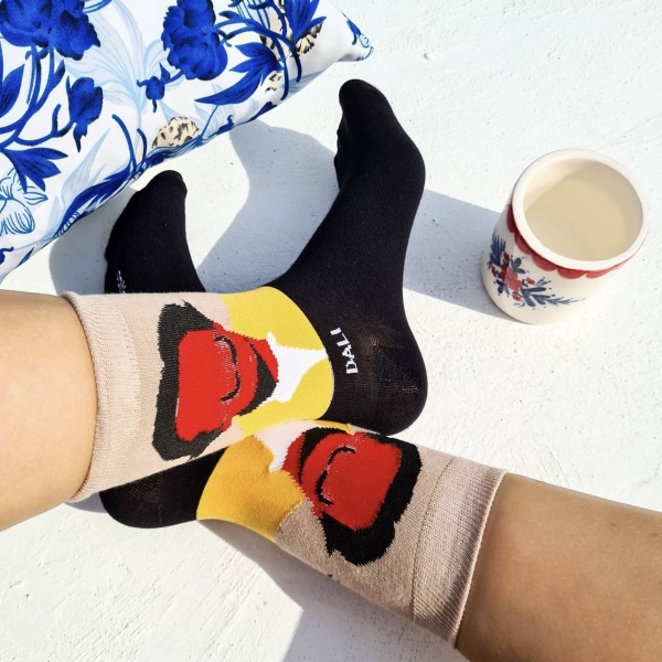 جوراب‌ ساق‌دار هنری طرح سالوادور دالی Dali