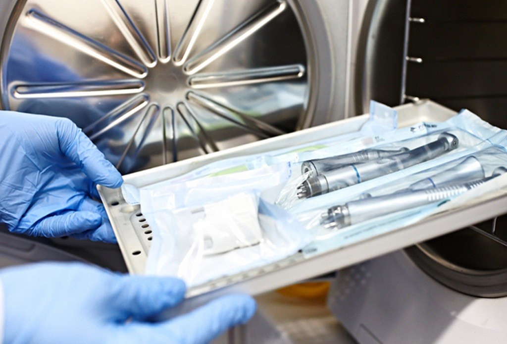 چگونه تجهیزات استیل پزشکی را ضدعفونی و نگهداری کنیم