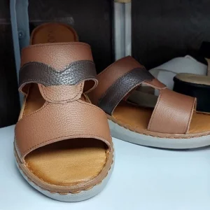 صندل طبی ماکسیم مدل درنا قهوه ای