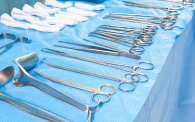 چرا استفاده از تجهیزات استیل در محیط‌های درمانی اهمیت دارد