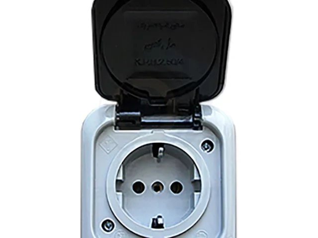 پریز برق ارت دار-UPS مدل لادن صنایع آسیا الکتریک