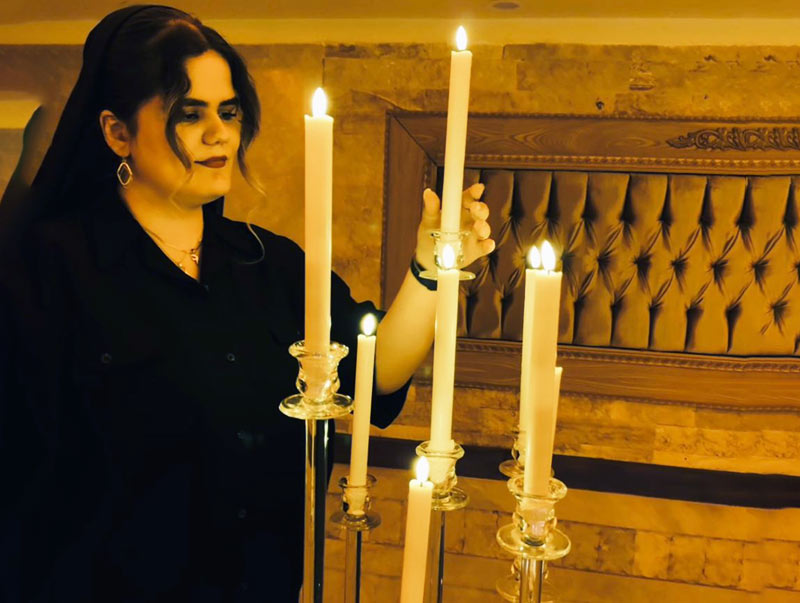 چطور با گل‌آرایی، شمع‌آرایی و اکسسوری‌های دکور، بادکنک‌آرایی جشن تولد را کامل کنیم؟