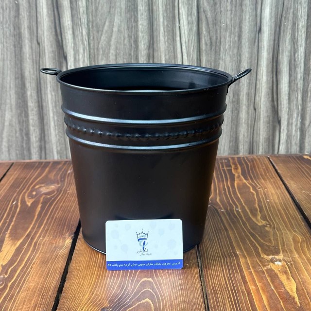 سطل بزرگ فلزی