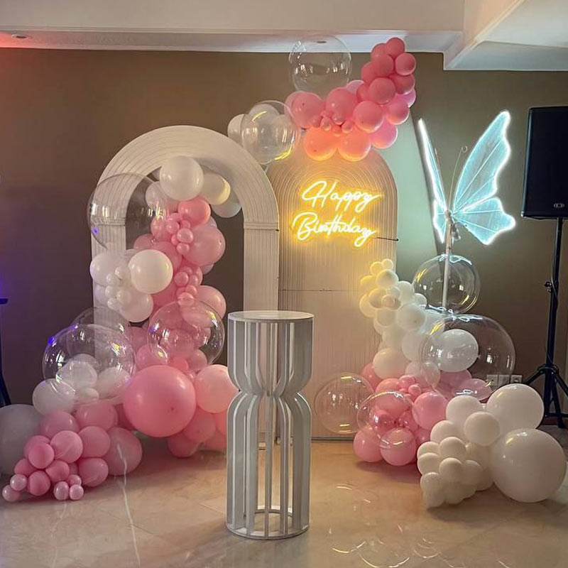 تم تولد  سفید صورتی