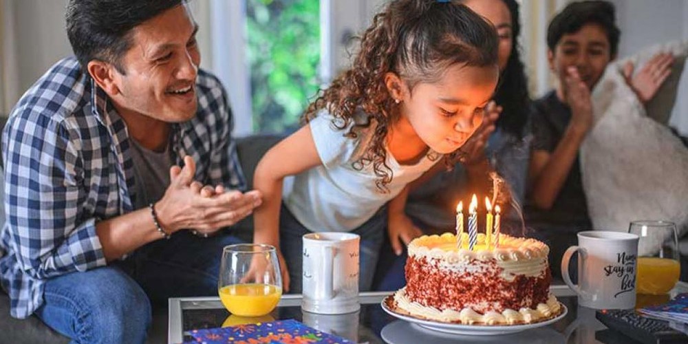 برگزاری مراسم تولد در سفرهای غیرمنتظره