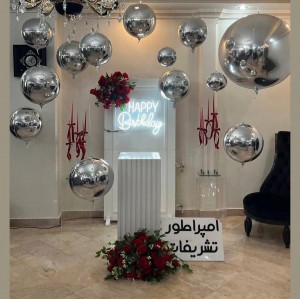 تم تولد با بادکنک آرایی و گل آرایی مصنوعی  دخترانه  تم اربز و گل رز قرمز