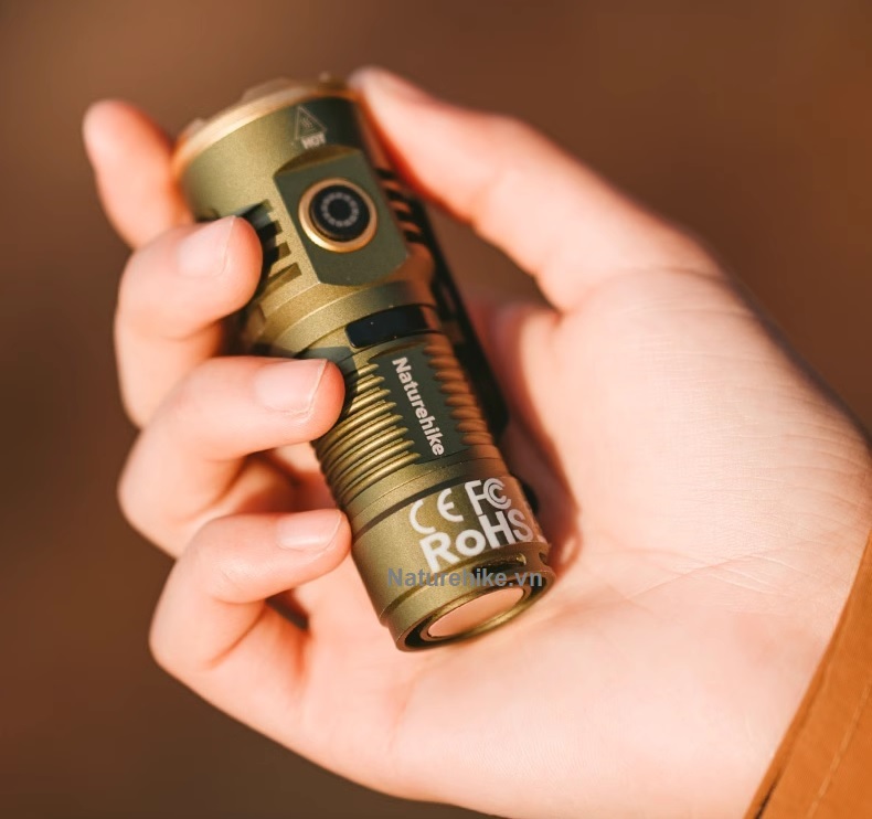 چراغ قوه نیچرهایک Naturehike CNK2300011