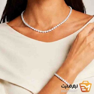 ست گردنبند و دستبند نقره‌ ای نگین ‌دار شیک زنانه برند گندم