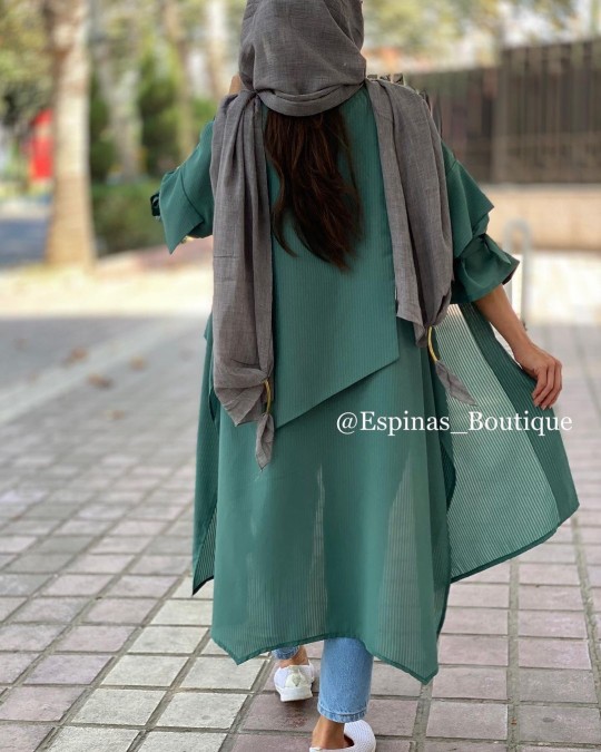 مانتو حریر شنل دار کد 319