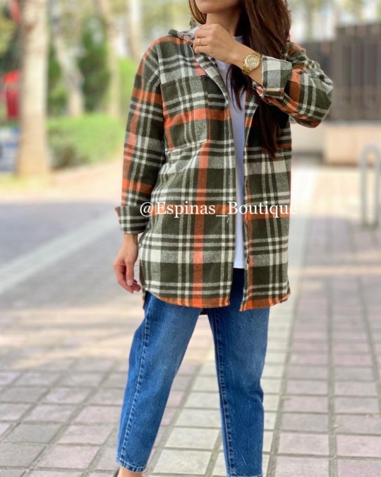 مانتو چهارخونه کلاه دار پشمی