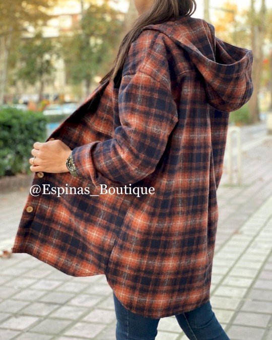 مانتو چهارخونه کلاه دار پشمی