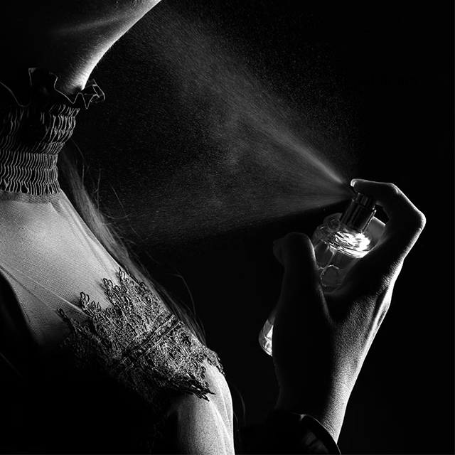 چگونه عطر مناسب خود را انتخاب کنیم؟ راز ماندگار شدن در ذهن دیگران