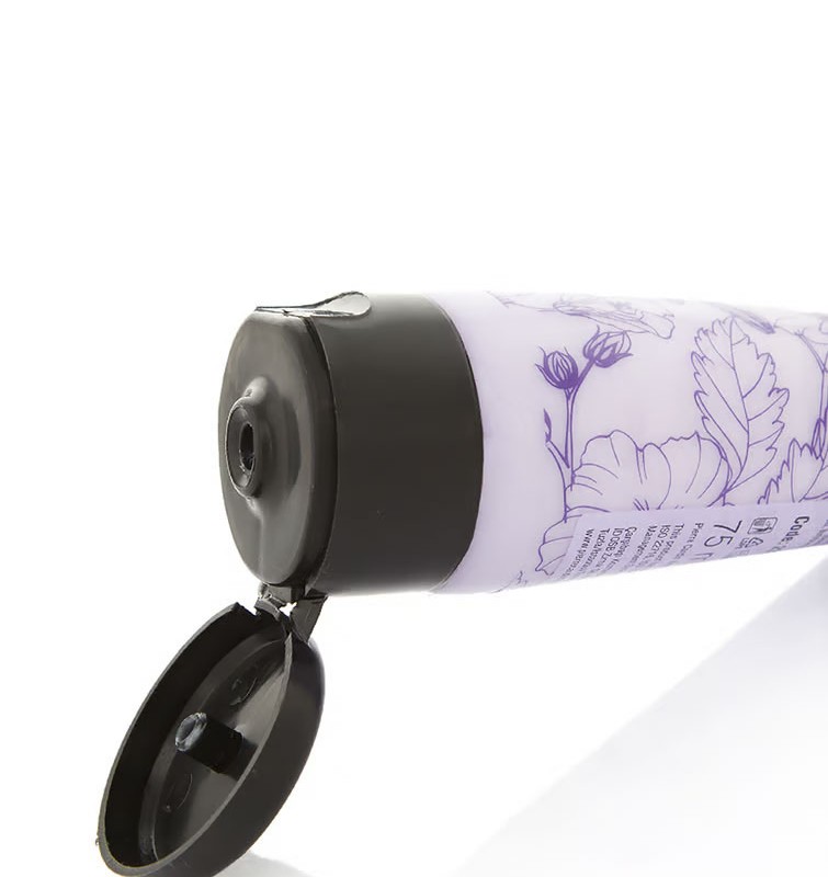 کرم دست و ناخن پیر کاردین - بهشت گمشده