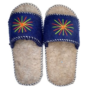 دمپایی نمدی مردانه رنگی جلو باز دور دوزی شده