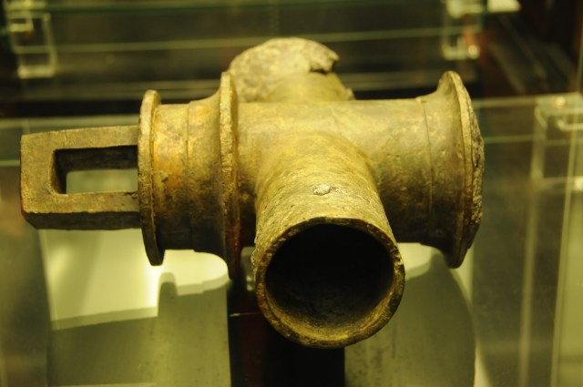 لوله&zwnj;کشی و شیرهای فلزی رومی